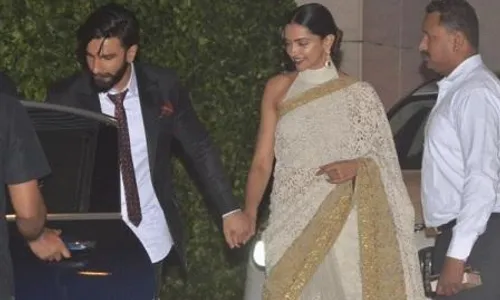 BOLLYWOOD : Dikabarkan Putus, Ranveer Singh dan Deepika Padukone Tampil Mesra