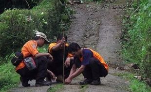 BENCANA KARANGANYAR : Tanah Retak, 36 Rumah Warga Perlu Direlokasi