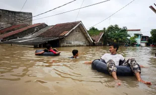 Inilah Daftar Permukiman yang Terendam Banjir di Karawang & Kota Tangerang