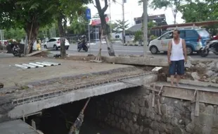 PEMBANGUNAN SUKOHARJO : Warga Kritik Pengerjaan City Walk Tak Sesuai Rencana