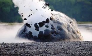 Bledug Kuwu Grobogan Diklaim Terhubung Laut Selatan, Benarkah?