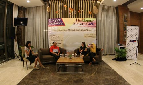 HARI BLOGGER NASIONAL : JNE Express Kumpulkan 50 Blogger Jateng-DIY