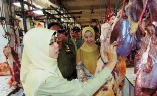 Distankan dan Satpol PP Operasi Non Yustisi Pedagang Daging Salatiga