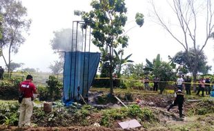 Diiringi Suara Keras, Sumur Pantek Masaran Sragen Semburkan Air Setinggi 5 M