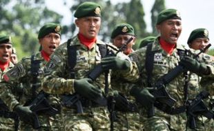 FOTO HARI JUANG KARTIKA : Ambarawa Meriah oleh Tentara