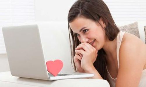 TIPS CINTA : Trik Jitu Temukan Tambatan Hati Lewat Kencan Online