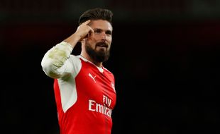 TRANSFER PEMAIN : Lacazette Datang, Giroud Hengkang?