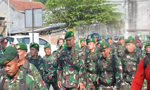 HARI INFANTERI :  Ratusan Prajurit Kodam IV Diponegoro Jalan Kaki dari Jepara ke Klaten