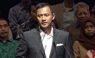 Tak Hadir Debat Cagub, Agus Yudhoyono Disindir Takut Debat