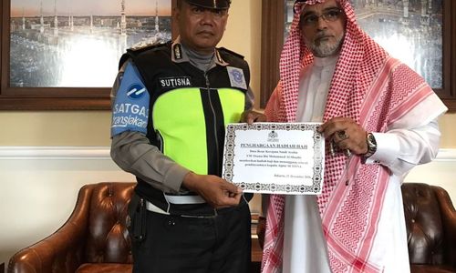 Aiptu Sutisna Polisi Korban Dicakar Dora Dihadiahi Ibadah Haji Gratis