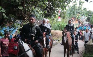 Arak-arakan Salawat dan Gunungan Jadi Puncak Perayaan Maulid Nabi di Potorono