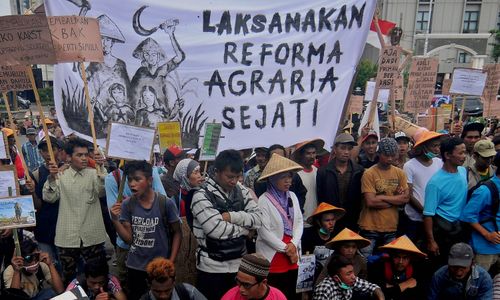 FOTO DEMO SEMARANG : FPR Tuntut Reforma Agraria Sejati