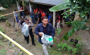 BOM BEKASI : Geledah 2 Rumah di Jumantono Karanganyar, Polisi Sita 15 Barang Bukti