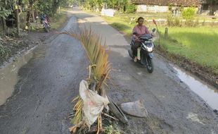 INFRASTRUKTUR BANTUL : Beban Berat Jalan di Bantul