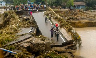 Banjir Bandang di Bima Rendam 1.700 Ton Beras