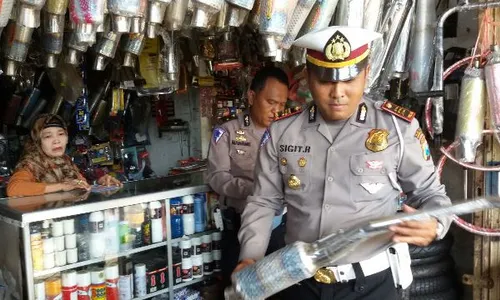 Polisi Madiun Larang Bengkel Motor Jual Knalpot Brong