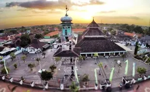 WISATA DEMAK : Inilah 5 Objek Wisata Religi di Kota Wali