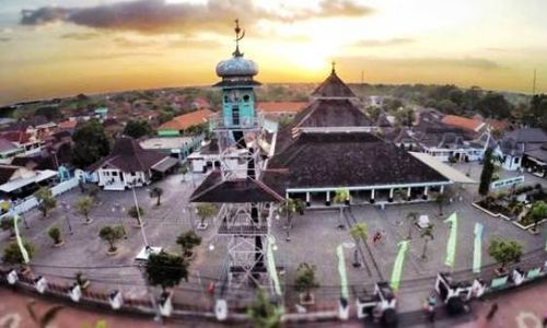 WISATA DEMAK : Inilah 5 Objek Wisata Religi di Kota Wali