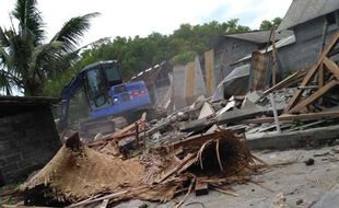 RESTORASI GUMUK PASIR : Pemerintah Tanggapi Somasi LBH