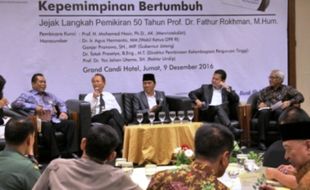 KAMPUS DI SEMARANG : Luncurkan Buku, Rektor Unnes Talkshow