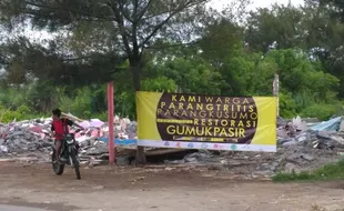 RESTORASI GUMUK PASIR : LBH Menuntut Pemerintah Bertanggungjawab