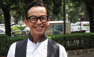 Hadiri Festival Gay, Nama Dave Hendrik Diburu Netizen