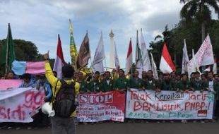 DEMO MAHASISWA : Tak Ditemui Jokowi, Mahasiswa Ancam Demo Lanjutan Lebih Ganas