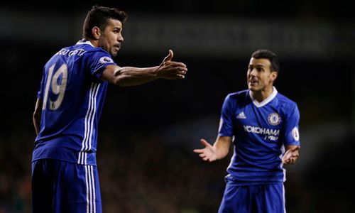 LIGA INGGRIS : Chelsea Tumbang, Pedro-Costa Bersitegang