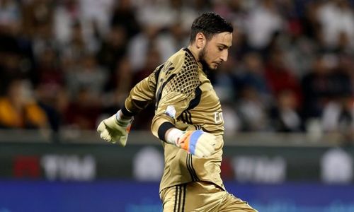 KARIER PEMAIN : Suporter Garis Keras Milan: Cadangkan Donnarumma Setahun!