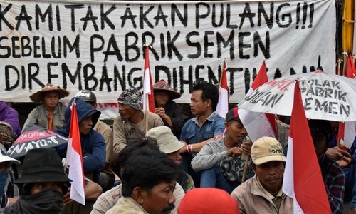 PABRIK SEMEN PATI : Warga Penolak Pabrik Semen Somasi Gubernur Ganjar Pranowo