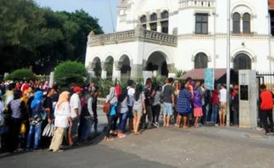 Peras Bus Wisata di Lawang Sewu Semarang, 6 Juru Parkir Dicokok Tim Saber Pungli