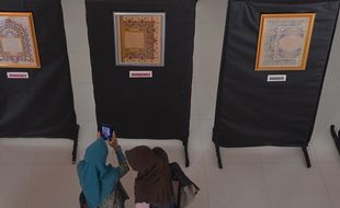 FOTO PAMERAN KUDUS : 80 Mushaf Dipajang di Graha Muria