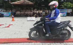 Komunitas Honda di Kudus Sebarkan Virus Safety Ridding ke Pelajar