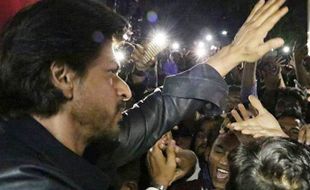 BOLLYWOOD : India Selidiki Kematian Fans Shah Rukh Khan saat Promosi Raees