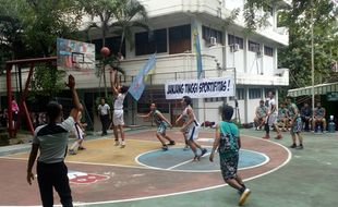 TURNAMEN BASKET : SMA Kalam Kudus Tantang SMKN 2 Karanganyar di Final USB Cup