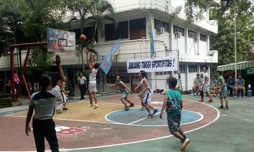 TURNAMEN BASKET : SMA Kalam Kudus Tantang SMKN 2 Karanganyar di Final USB Cup