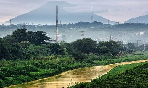 Pemkot Semarang Unggah Foto Banjir Kanal, Netizen Mengkritik...