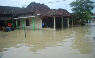 BANJIR MOJOKERTO : Desa Banyulegi Terendam Banjir Setinggi hingga 1 Meter