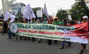 FOTO DEMO SEMARANG : Begini Kala APTI Jateng Demo Lagi…