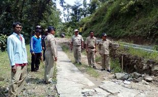 BENCANA GUNUNGKIDUL : 2 Rumah Warga Berhasil Direlokasi ke Tempat Aman