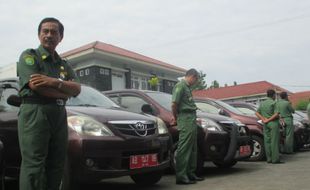 MOBIL DINAS : 60 Mobil Diserahkan pada Pejabat Baru, Bupati Bantul Instruksikan Pengecekan