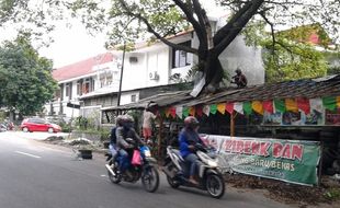 PENATAAN PKL SOLO : PKL Setabelan Enggan Berjualan di Pasar, Ini Alasannya