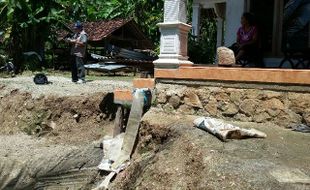 BENCANA PONOROGO : Tanah di Tugurejo Anjlok hingga 1,5 Meter, 1 Gedung TK Rusak