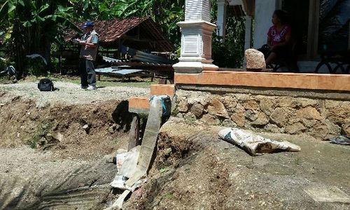 BENCANA PONOROGO : Tanah di Tugurejo Anjlok hingga 1,5 Meter, 1 Gedung TK Rusak