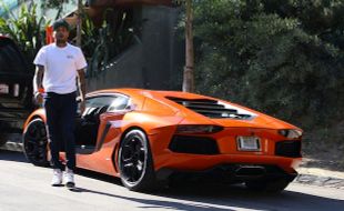 Kecelakaan di Beverly Hills, Supercar Chris Brown Ringsek