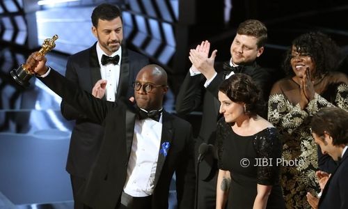 PIALA OSCAR 2017 : Bukan La La Land, Moonlight yang Jadi Film Terbaik Academy Awards