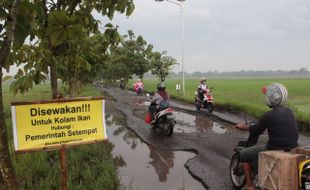 JALAN RUSAK KLATEN : Setelah Wisata Jeglongan Sewu Sragen, di Klaten Ada Desa 1001 Kolam