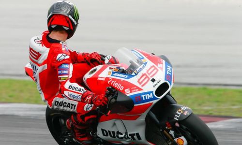 MOTOGP 2017 : Lorenzo: Motor Ducati Kurang Cepat di Tikungan!