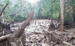 BENCANA JATENG : 2 Orang Sempat Hilang Akibat Banjir Kendal