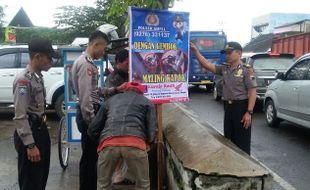 PENCURIAN BOYOLALI : Antisipasi Curanmor, Polsek Ampel Lanjutkan Program Gembok Motor